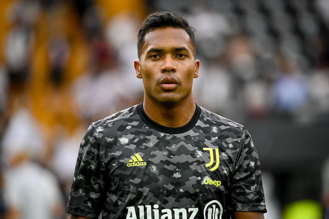 Alex Sandro per il terzino brasiliano sarà l ultimo anno di Juve