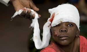 Haiti-quake-aid-boy-recei-001