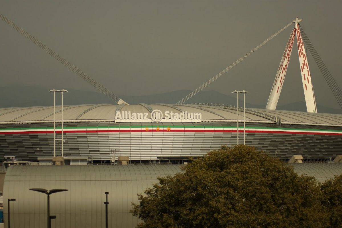 scritte Agnelli Allianz Stadium juventus Atletico Madrid