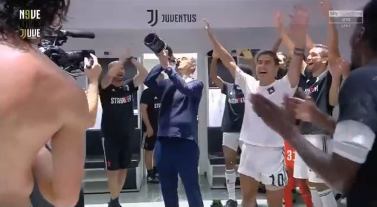 Juventus campione d'Italia 2019-2020: festa giocatori con Sarri ...