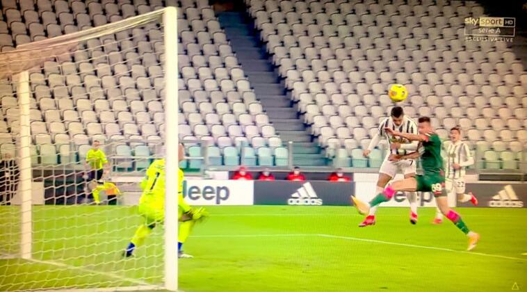 juventus-crotone 3-0 highlights video gol pagelle