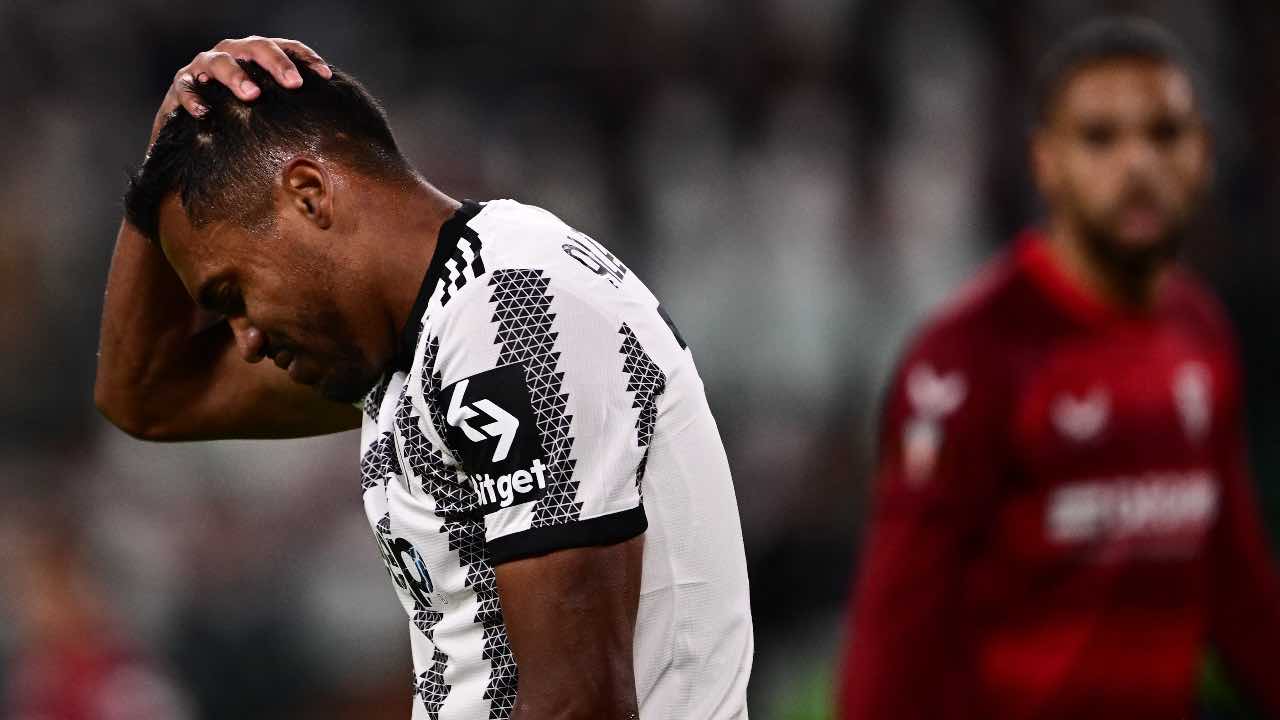 Calciomercato Juve: colpo a zero per il dopo Alex Sandro. Si