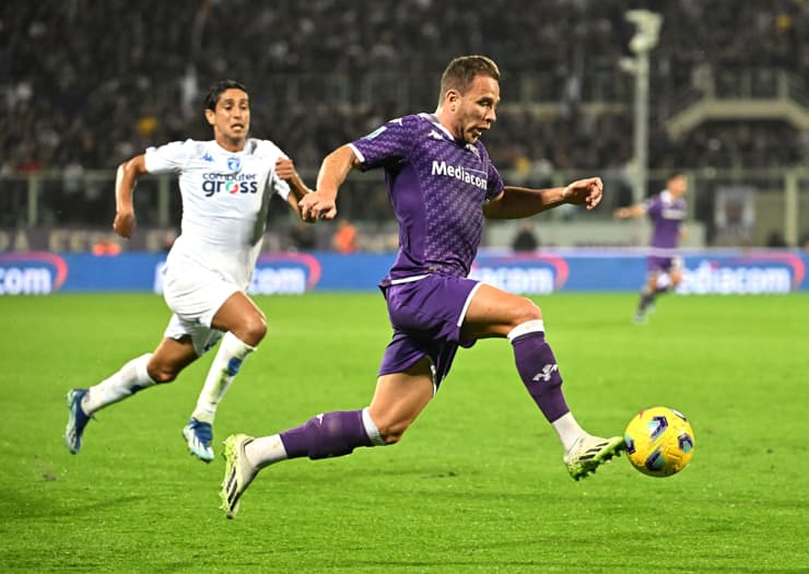Arthur nel derby tra Fiorentina ed Empoli - Foto ANSA - Jmania.it