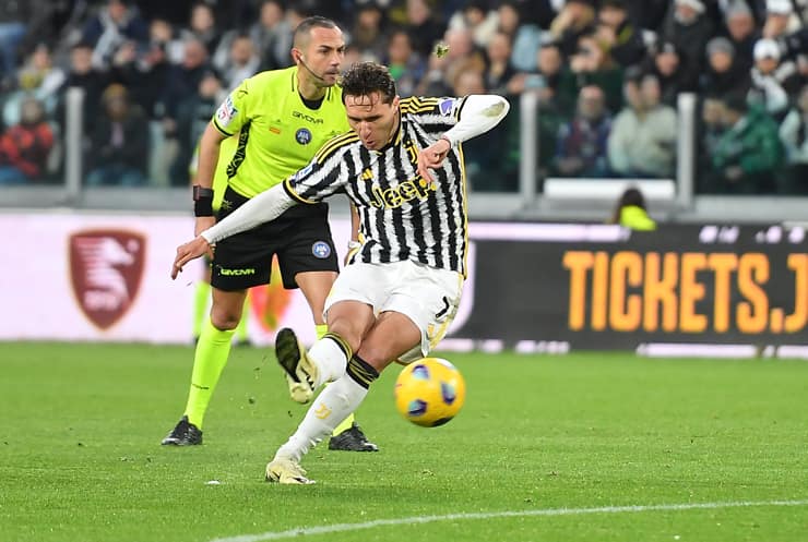 Federico Chiesa al tiro - Foto ANSA - Jmania.it