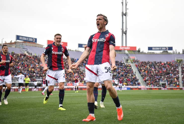 Alexis Saelemaekers con la maglia del Bologna - Foto Lapresse - Jmania.it