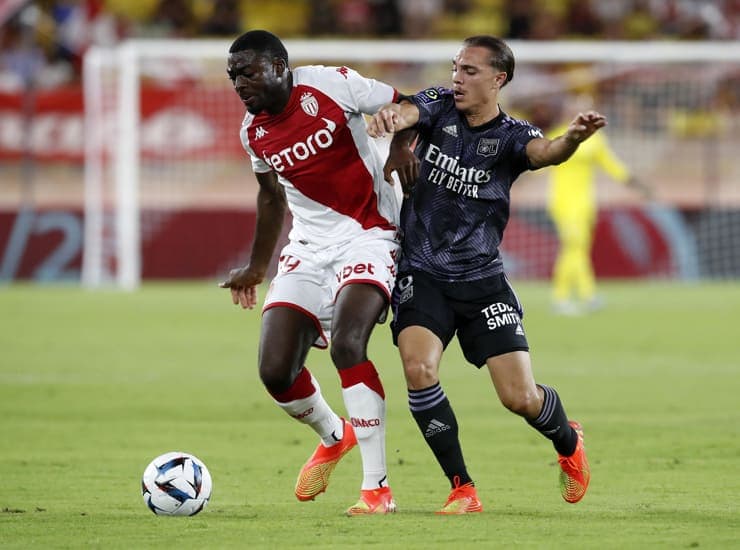 Fofana in campo con la maglia del Monaco - Foto ANSA - Jmania.it