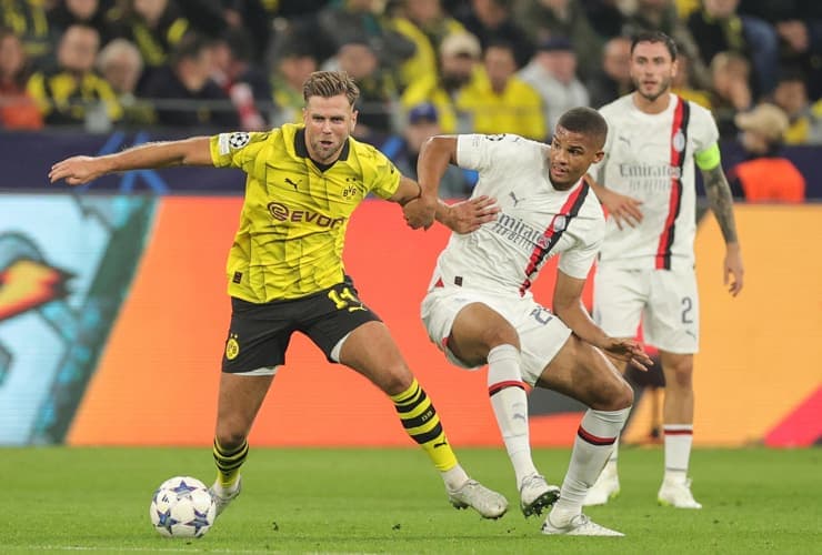 Fullkrug in campo con la maglia del Borussia Dortmund - Foto ANSA - Jmania.it