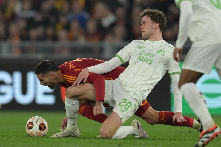 Wieffer in campo contro la Roma ostacola Pellegrini - foto LaPresse - JMania.it