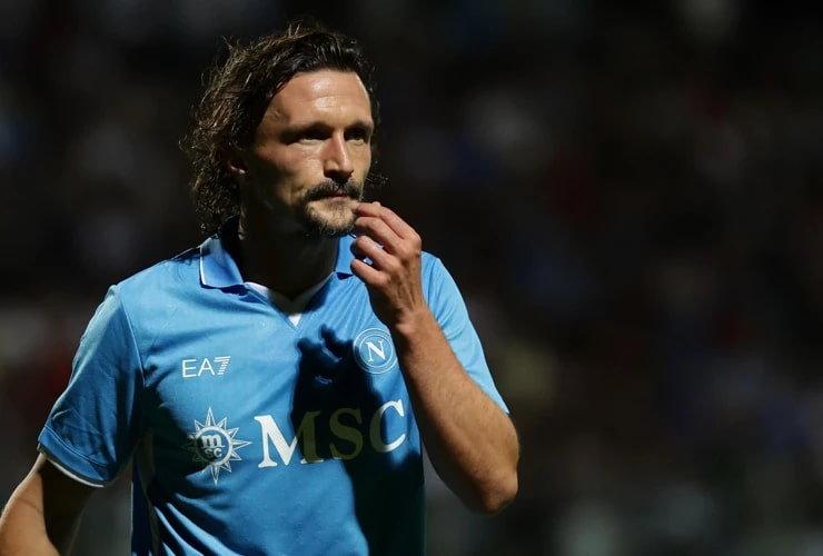 Mario Rui in campo con la maglia del Napoli - Foto Lapresse - Jmania.it