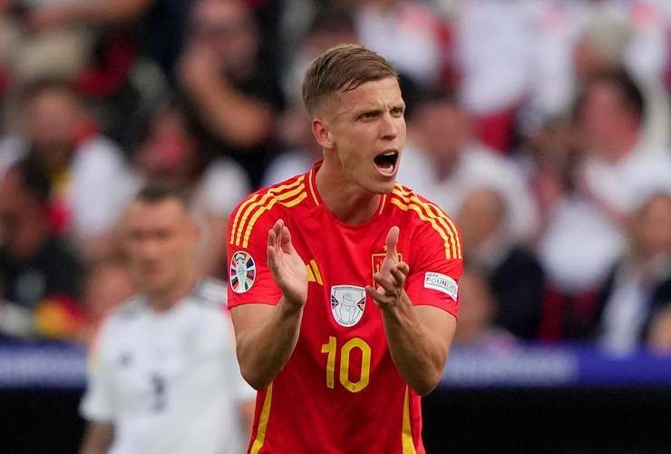 Dani Olmo con la maglia della Nazionale spagnola - Foto Lapresse - Jmania.it