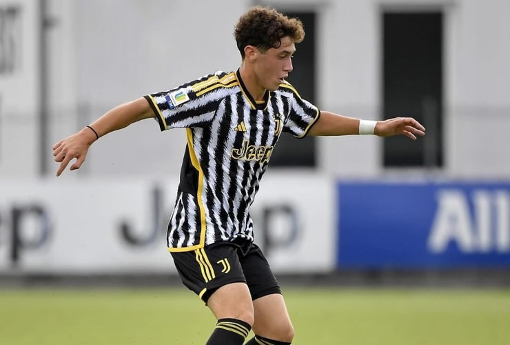 Diego Ripani in campo con la maglia della Juventus - Foto dal suo profilo Instagram - Jmania.it