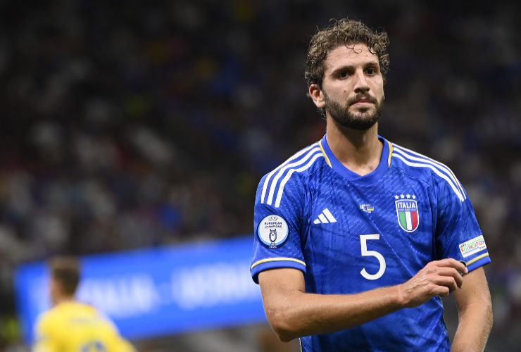 Manuel Locatelli con la maglia della Nazionale italiana - foto LaPresse - JMania.it