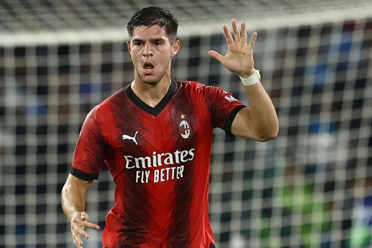 Marco Pellegrino in campo con la maglia del Milan - Foto Lapresse - Jmania.it