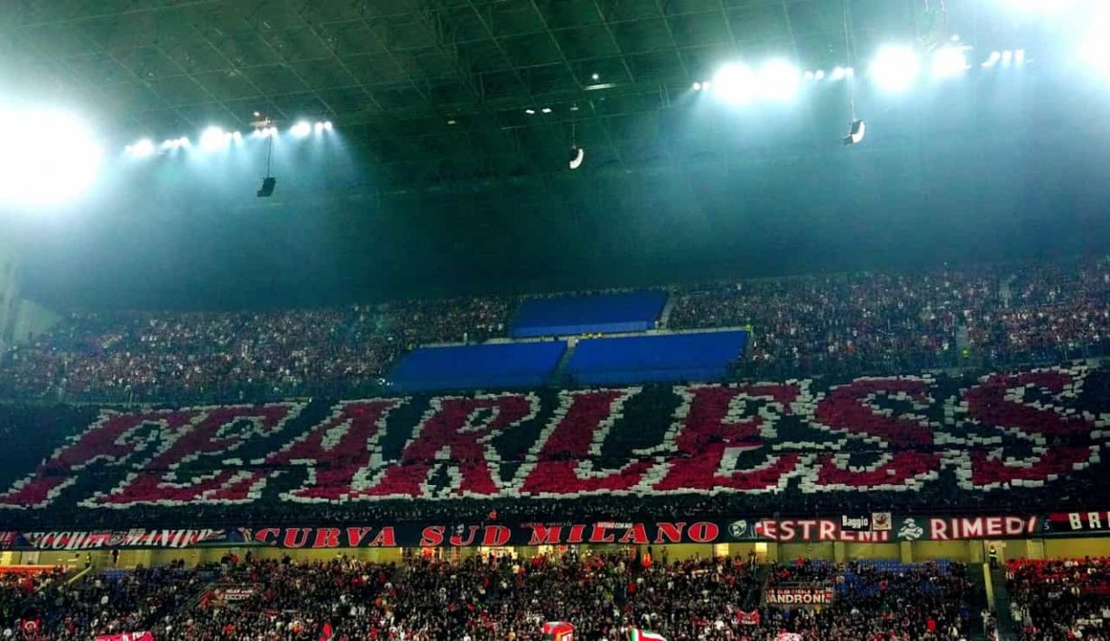 Una recente coreografia dei tifosi del Milan - Foto Lapresse - Jmania.it