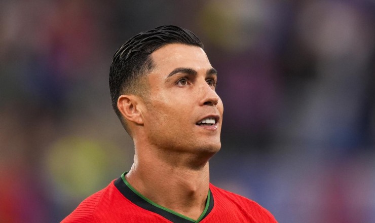 Cristiano Ronaldo con la maglia del Portogallo