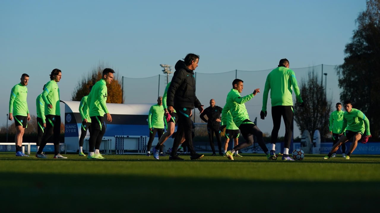 L'Inter durante un allenamento - Foto Lapresse - Jmania