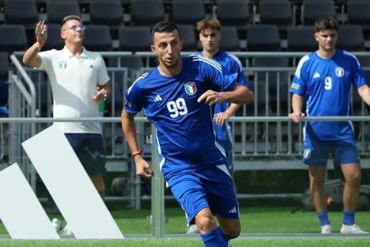 Picci in campo con la maglia della Nazionale italiana Serie D - Foto Facebook - Jmania