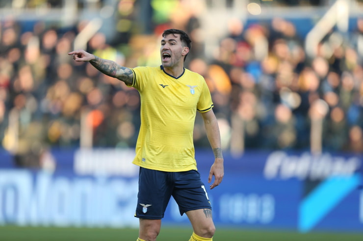 Alessio Romagnoli in campo con la maglia della Lazio - Foto Lapresse - Jmania