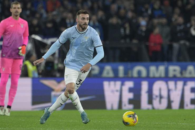 Gila in campo con la maglia della Lazio - Foto Lapresse - Jmania