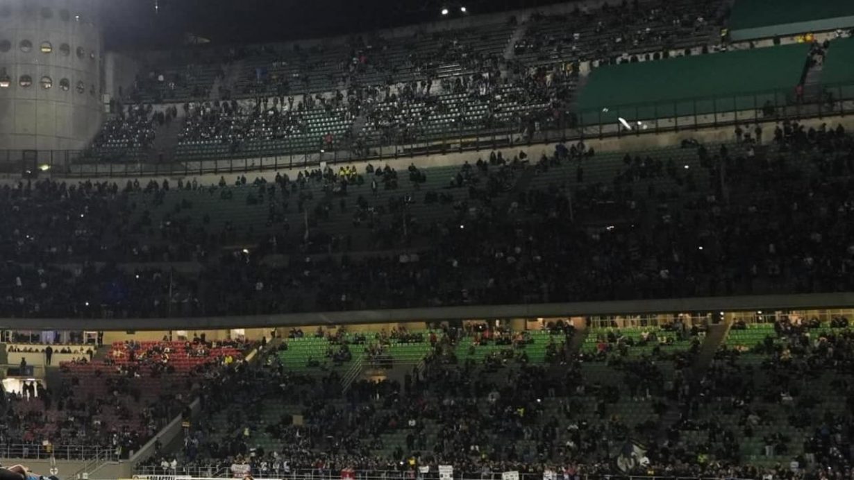 Lo stadio san siro di Milano - Foto Lapresse - Jmania