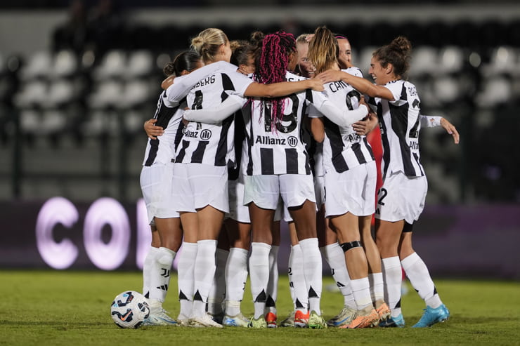 La Juventus Women festeggia una rete - Foto Lapresse - Jmania.it