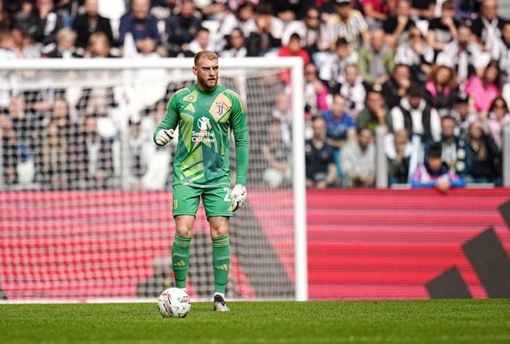 Michele Di Gregorio in campo con la maglia della Juventus - Foto Lapresse - Jmania