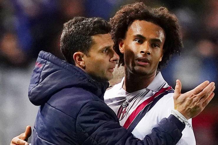 Thiago Motta e Joshua Zirkzee - Foto Lapresse - Jmania